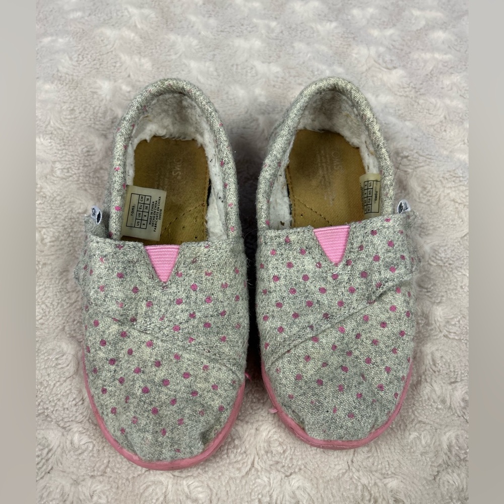 Toms Little Girl Shoes Gray Pink Polka Dots Cozy Lining Size 9